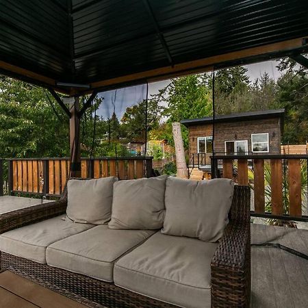 1-Bedroom Knotty Pine Cabin W Sauna & Jacuzzi スーク エクステリア 写真