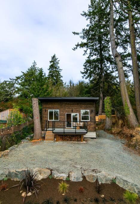 1-Bedroom Knotty Pine Cabin W Sauna & Jacuzzi スーク エクステリア 写真
