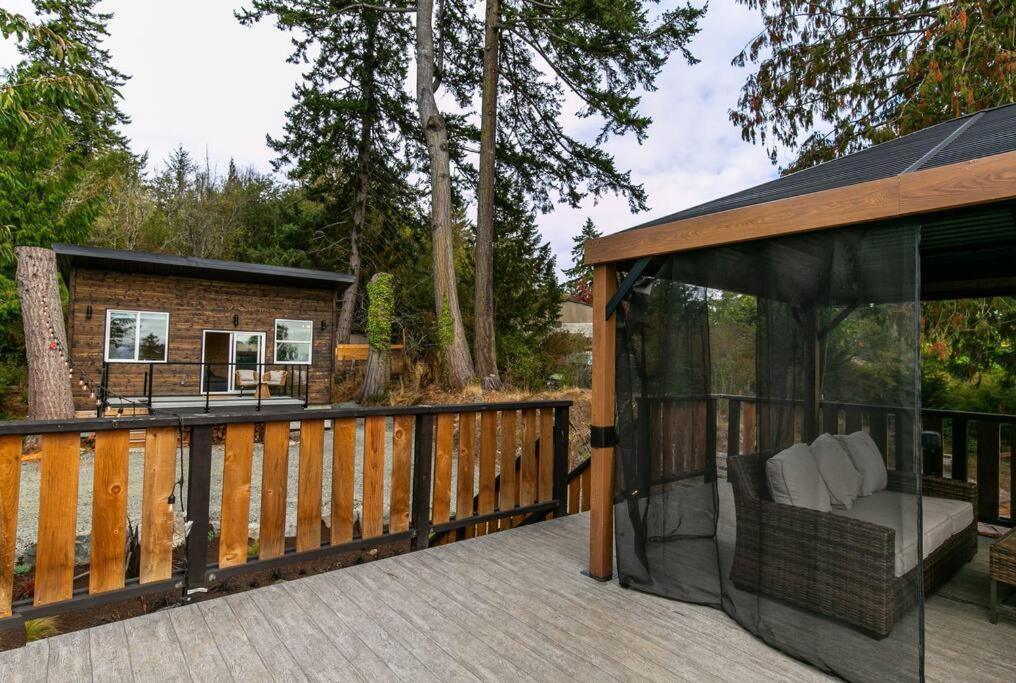 1-Bedroom Knotty Pine Cabin W Sauna & Jacuzzi スーク エクステリア 写真