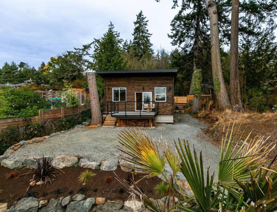 1-Bedroom Knotty Pine Cabin W Sauna & Jacuzzi スーク エクステリア 写真